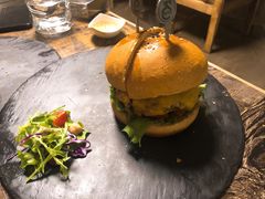 -HIGH FIVE哈福手工汉堡(桂林路店)