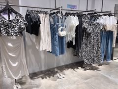 -URBAN REVIVO(富力海珠城店)