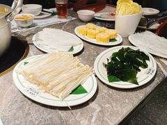 -禄婶鸡煲·打边炉