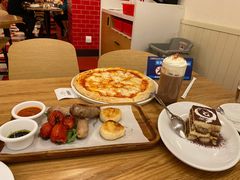 -城市大道红炉披萨烘焙坊