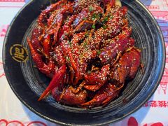 -肥肥虾庄·金牌油焖大虾(汉街SKP店)