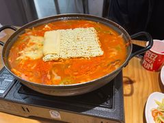 部队火锅-山海珍味韩国料理(奥城店)