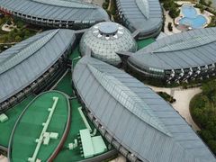 -上海滴水湖皇冠假日酒店