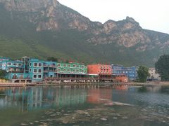 -百里峡七彩艺术小镇