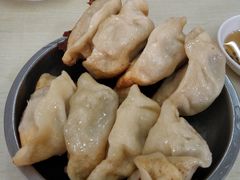 -黄阿姨锅贴大王(万航渡路店)