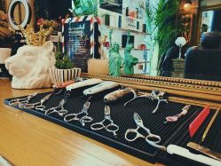 -TWOFACE 双面理发馆