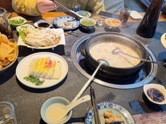 -大匠工房古船木艺术餐厅·猪肚鸡专门店(长白仙岛店)