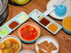 -明洞阿姨·韩式酱蟹烤肉·创意料理(三元桥店)