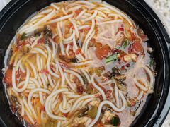 云南小锅三鲜米线-滇泉云南特色小吃(虎泉店)