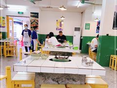 大堂-石灰市老火锅(北滨路店)