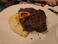 炖牛膝骨-La Tavernetta(Bar à Vin)(乌鲁木齐路店)