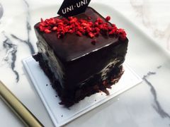 -UNI UNI(环亚凯瑟琳店)