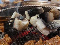 -围炉肉舍•炭烤活鳗•丹东海鲜烤肉(步行街店)