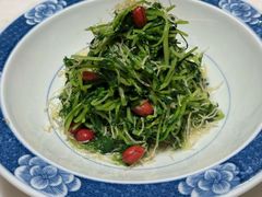 巧拌豆苗-径山十八道·风味民间菜(华夏之心店)