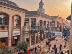 -王府井奥莱临潼小镇(临潼店)