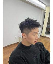 -H·Y HAIR SALON烫发·染发·造型