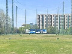 -仙霞高尔夫练习场-停车场