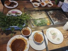 -蒙肥羊·酸汤潮牛·鲜牛肉火锅烤肉自助(岗顶店)