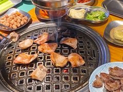 -唯成•韩国炭火烤肉 유성고기
