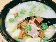 油豆腐鸭血粉丝汤-小杨生煎(湟普汇店)