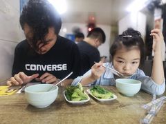-煲煲香快餐(南京路店)