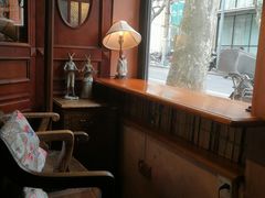 靠窗位-古董花园(思南路42弄小区店)