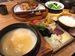 蒙自过桥米线-麦麦山云南菜(复地活力城店)
