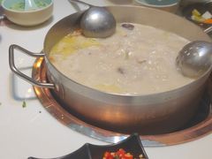 -洪氏嗨捞·猪肚鸡火锅(阳光天地店)