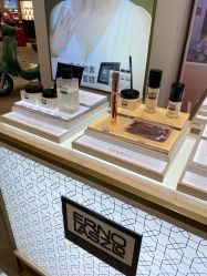 点击看大图 -奥伦纳素Erno Laszlo