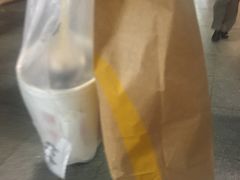 -麦当劳(轻轨曹杨路店)