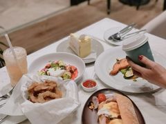 -théATRE茶聚场·餐厅(环球金融中心店)