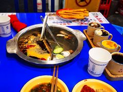 -马路边边串串香(苗栗路店)