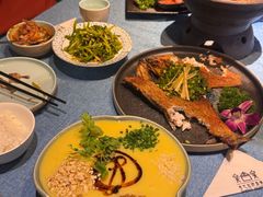 -香巴拉云南餐厅(华莱坞店)