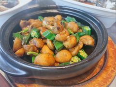 秋葵爆口蘑-钱塘秋荷·新江浙菜(沪太路店)