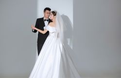 -雪中彩影婚纱摄影·微光艺术中心