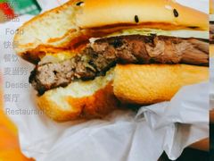 金尊肉酱安格斯厚牛堡套餐-麦当劳(世界城广场店)