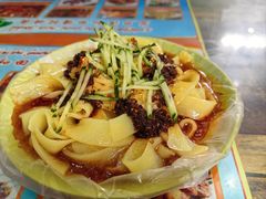 -艾力江和田馕坑烤肉店