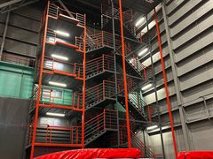 -极限PLAY运动娱乐新世界·团建派对潮玩休闲馆·室内蹦极高空游乐园