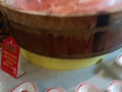 -四囍码头海鲜烧烤自助火锅(外滩南京东路悦荟广场店)
