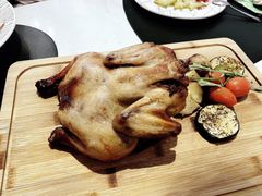 巴斯提安香草烤春鸡-开间茶馆·围炉煮茶