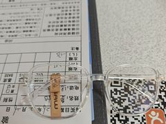 -天空之镜眼镜店蔡司依视路配镜授权零售店(望京颐堤港店)
