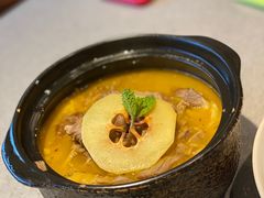酸木瓜炖牛腩-半山腰·云南菜(侨福芳草地店)