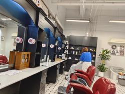 -老男孩男士理容馆·理发·烫染·修面