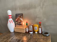 -HIGH FIVE哈福手工汉堡(桂林路店)