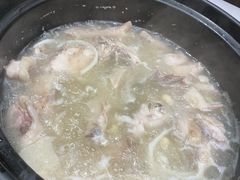 -东椰·海南椰子鸡火锅(朝阳门店)