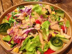 烟熏鸡胸沙拉-HIGH FIVE哈福手工汉堡(桂林路店)