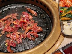 -蚂蚁洞·烤肉大营地(上海静安大悦城店)
