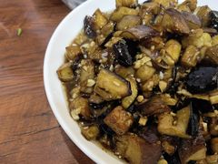 -巷子深菜馆·津门肘子(滨海店)