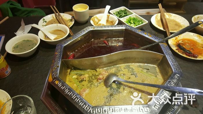 绿藤椒重庆火锅图片 - 第1张