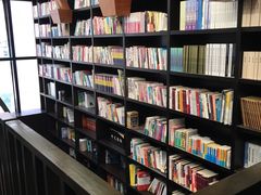 -钟书阁(松江泰晤士小镇店)